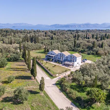 Starry Sky Luxury 2 * Lefkímmi