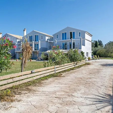 Starry Sky Luxury 2 * Lefkímmi