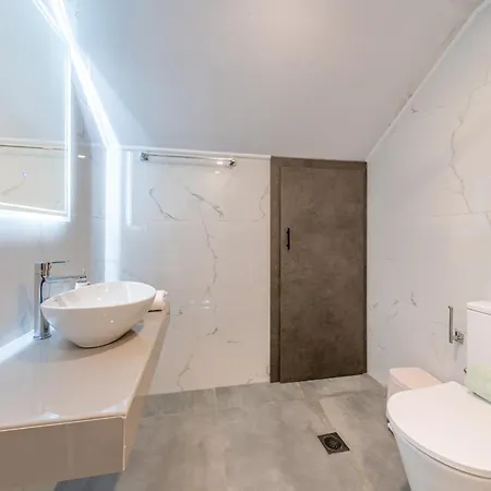 Starry Sky Luxury 2 Lefkímmi